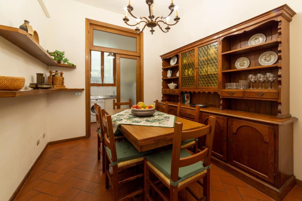 110 Sqm Apartment 6 Sleeps In Santa Croce Firenze Eksteriør billede