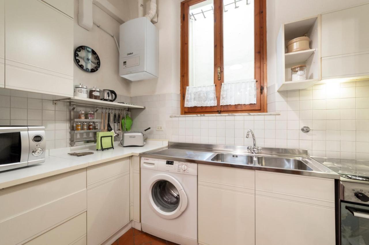 110 Sqm Apartment 6 Sleeps In Santa Croce Firenze Eksteriør billede