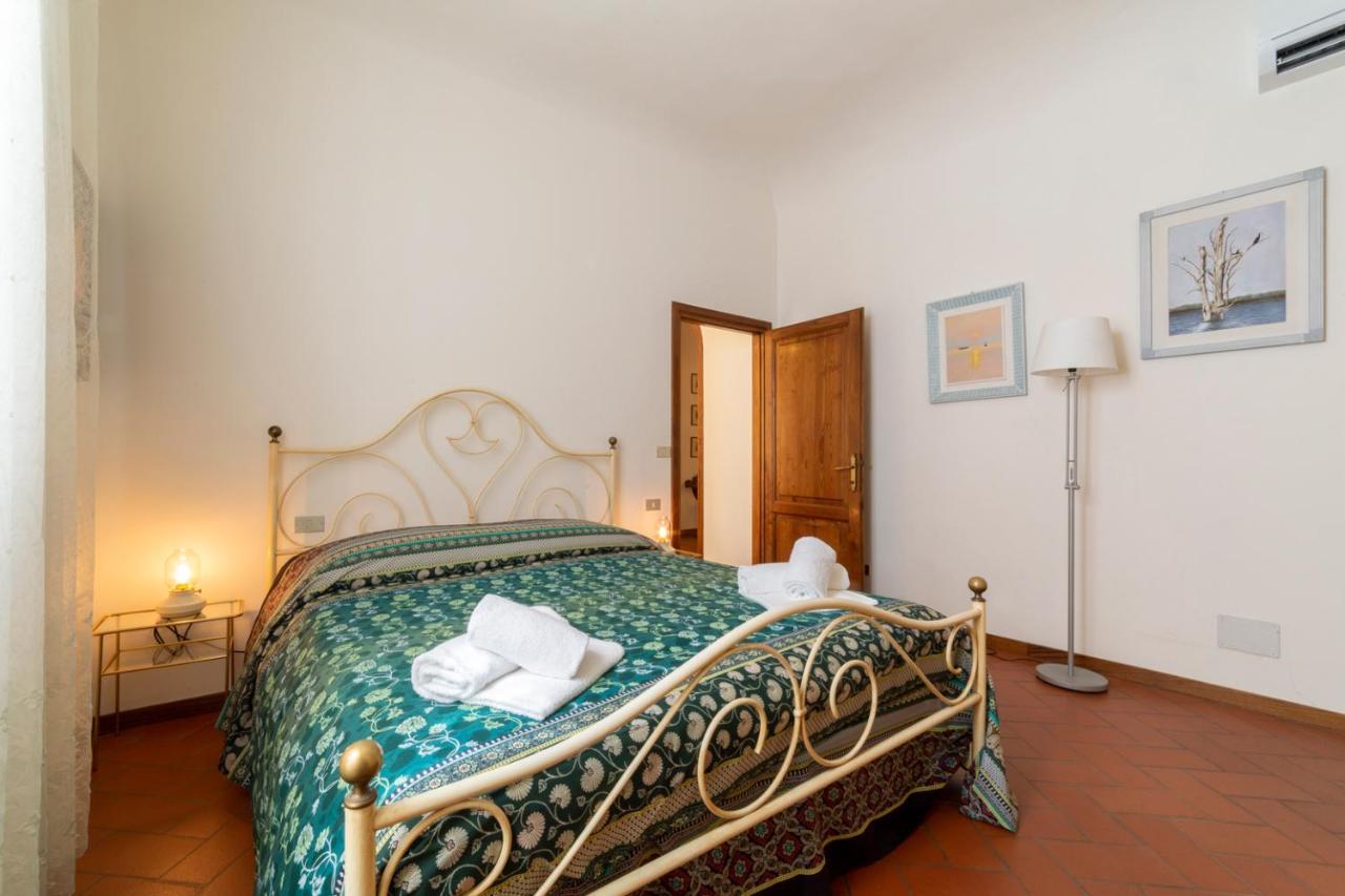 110 Sqm Apartment 6 Sleeps In Santa Croce Firenze Eksteriør billede