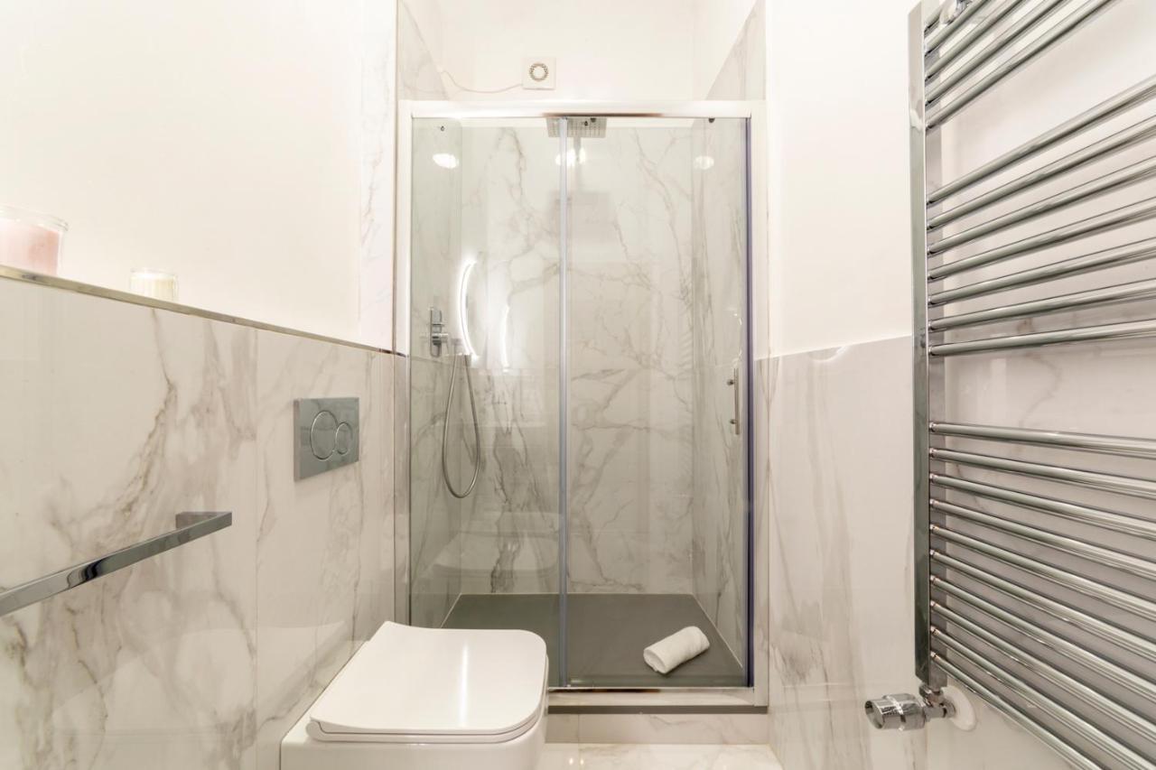110 Sqm Apartment 6 Sleeps In Santa Croce Firenze Eksteriør billede